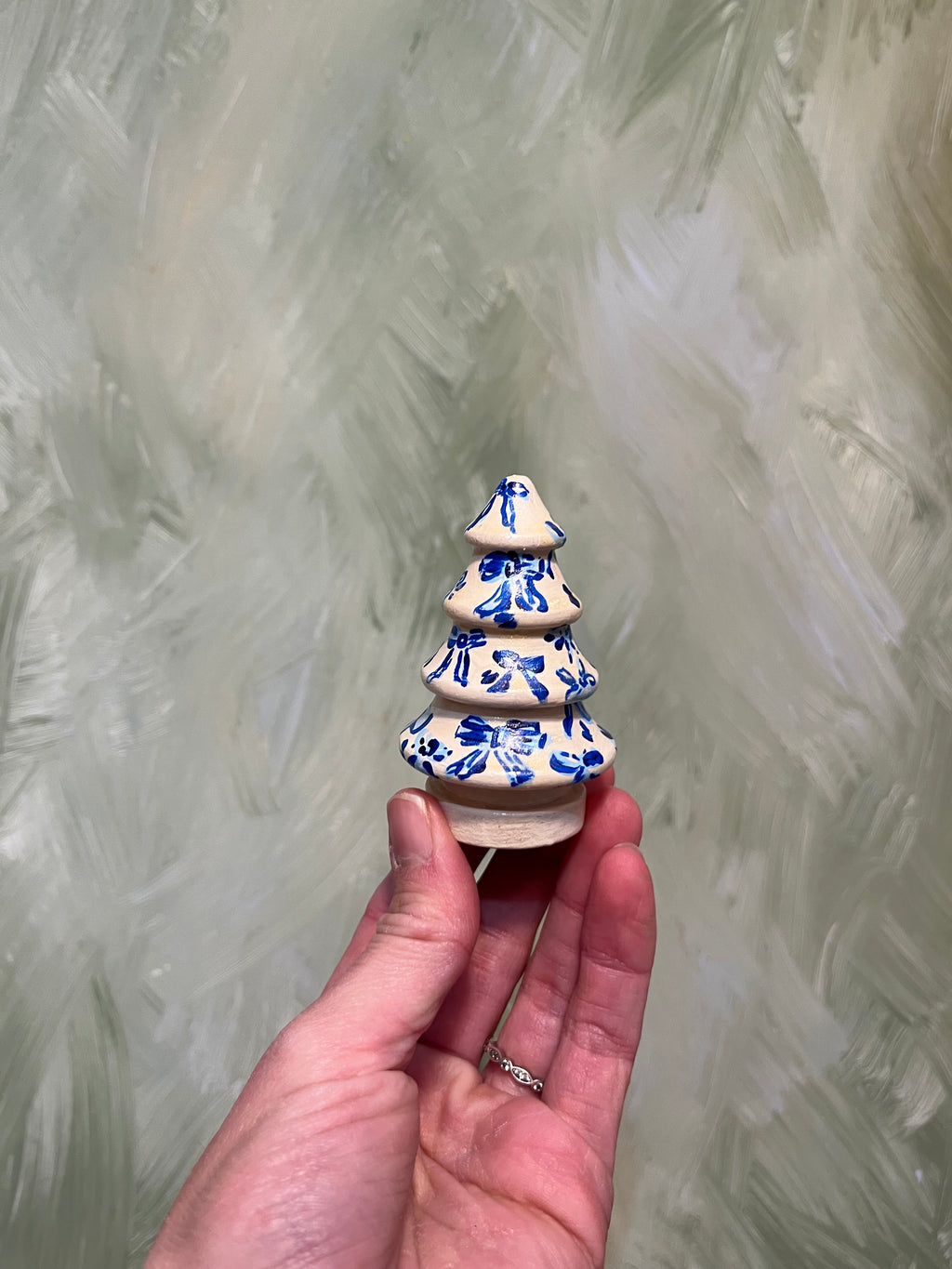 Delft Blue Ribbons Tree Ornament | Holiday 2024 Limited Edition